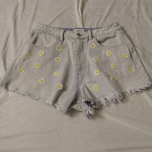 Women's Forever 21  Daisy Duke Shorts, sz 29, White washed Demin, 100% cotton,